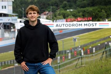 Sportliches Fahren mit Roman Stanek: ein neuer exklusiver Kurs im Autodrom Most