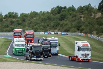 TRUCK FEST - Zone A (orange, mit Blick auf die Landebahn)