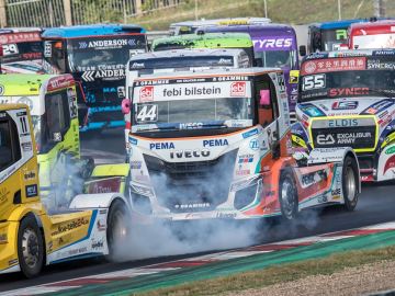 Tschechischer Truck Prix 2022 mit Großbildleinwand Tschechischer Truck Prix 2022 mit Großbildleinwand