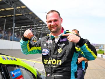 Doubek přijede na Czech Truck Prix jako lídr. Ve Venray konečně dobyl ovál Doubek přijede na Czech Truck Prix jako lídr. Ve Venray konečně dobyl ovál